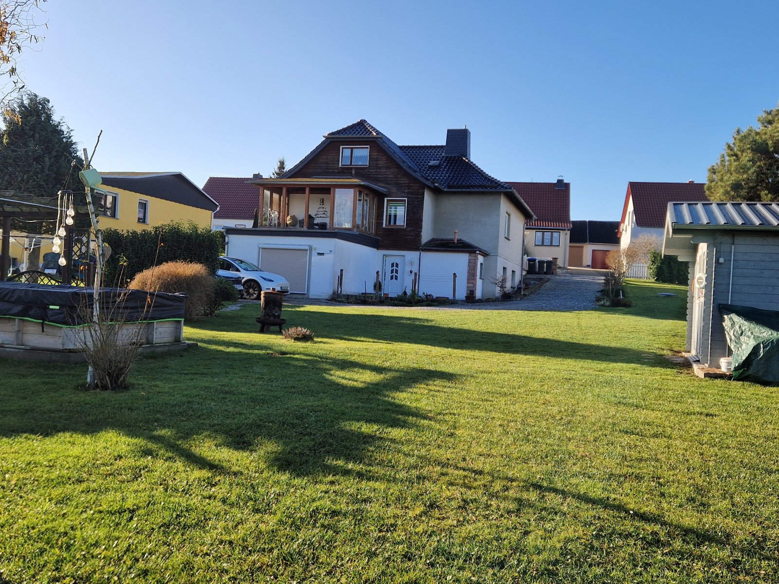 ENDLICH ZUHAUSE: IHR FAMILIEN-PARADIES MIT POOL UND VIEL PLATZ FÜR IHREN EIGENEN HUND!